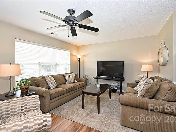 5th image of 14143 Tranters Creek Ln #14143