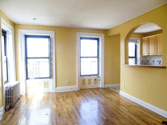 2nd image of 621 Saint Marks Ave APT 4