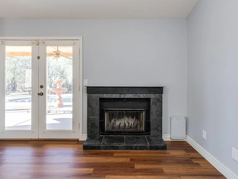 708 E Aire Libre Ave — Photo 8
