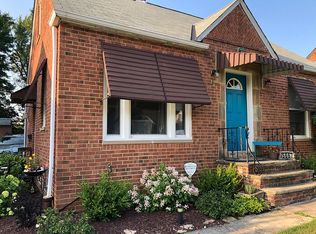 5667 Wellington Rd, Lyndhurst, OH 44124