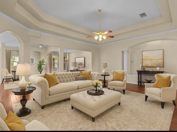 2758 Laguna Pointe Dr