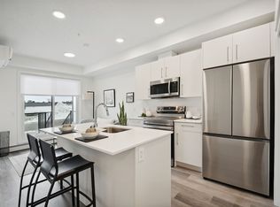 612 67th Ave SW #1498322, Calgary, AB T2V4Z1