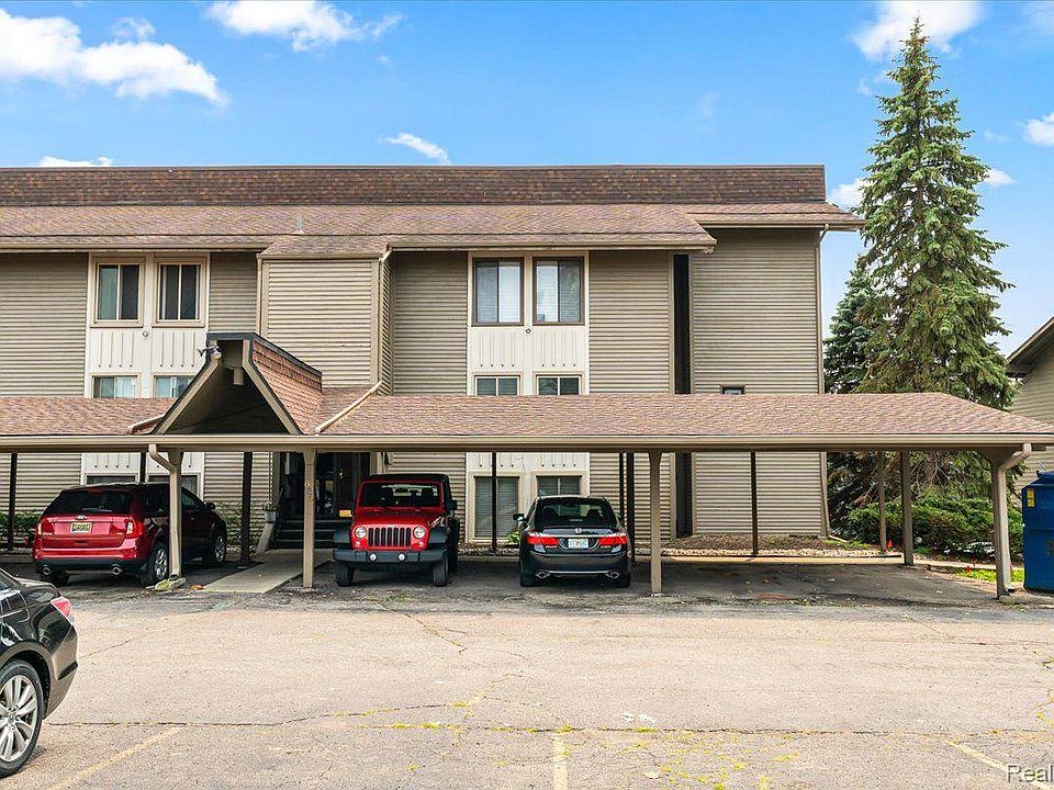 1st image of 836 Cliffs Dr APT 206D
