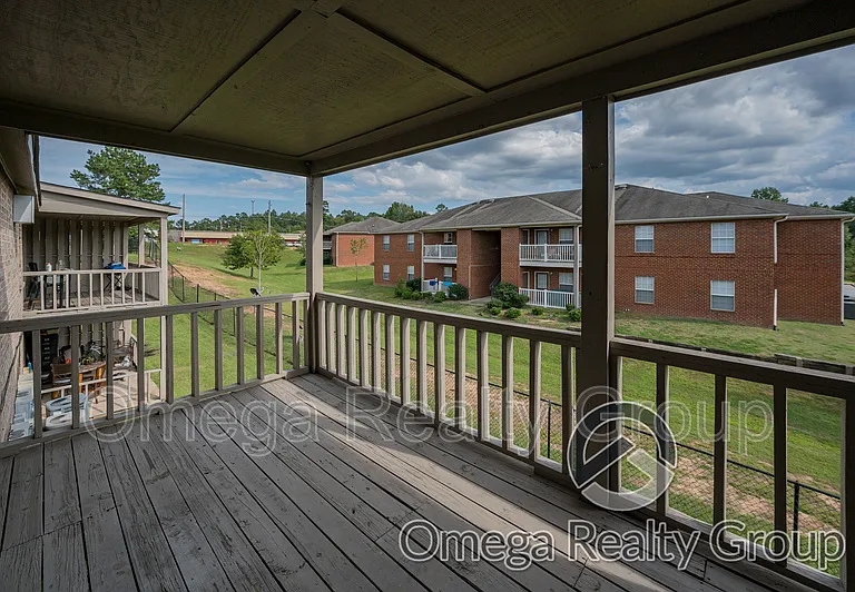Lakeridge Apartments — Photo 41