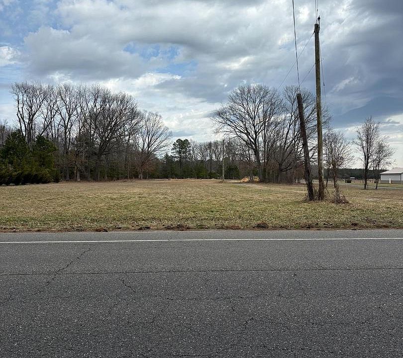 1st image of 2450 Tuckahoe Rd