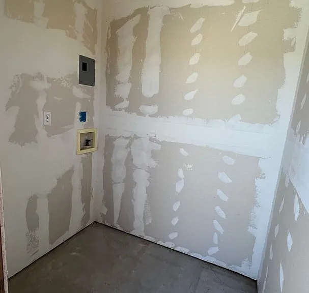 1355 Roosevelt St — Photo 18