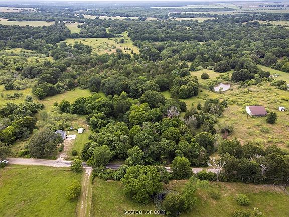 3rd image of 3 Acres Cres #221