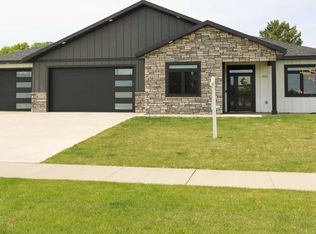 2001 River Links Dr, Cold Spring, MN 56320