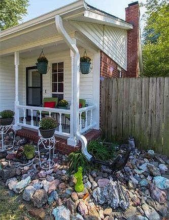 5th image of 1018 W Linden St