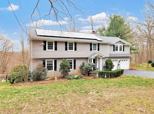 72 Kent Ln, Trumbull, CT 06611