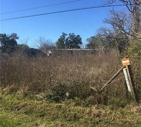 2nd image of 2611 County Road 388b
