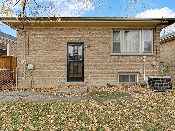 5th image of 12629 S Honore St