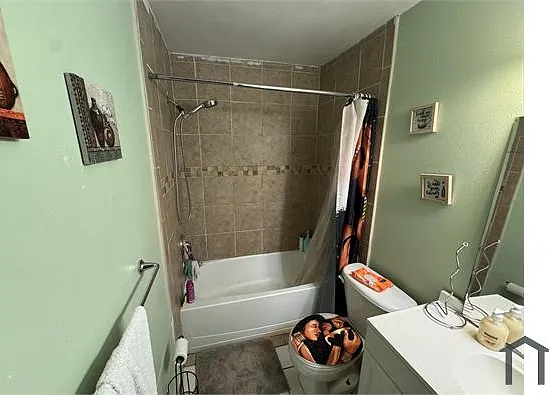3019 Saint Paul Dr — Photo 8