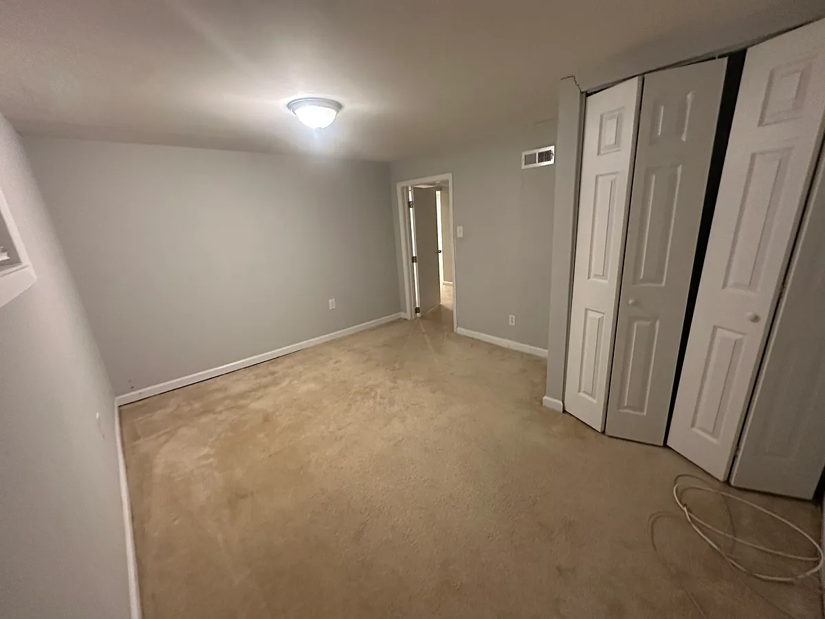 Building Photo - 3204 Beechcraft Dr #5