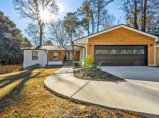 1339 Valley View Rd, Dunwoody, GA 30338