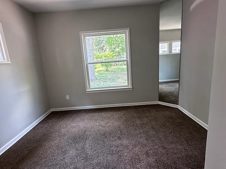 104 Beck Ave — Photo 10