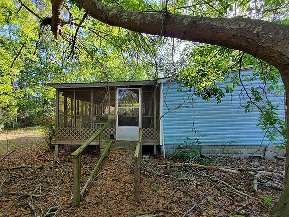 4th image of 31 Garden Ln