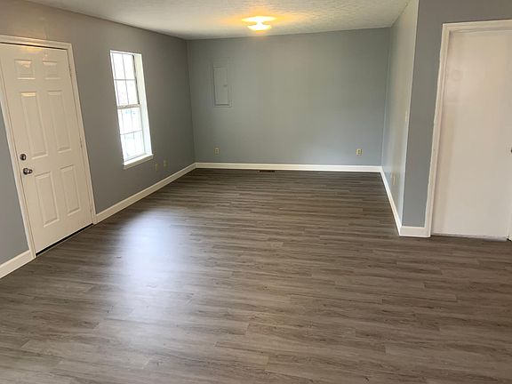5th image of 848 Nutwood St