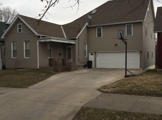 530 N 16th St, Quincy, IL 62301