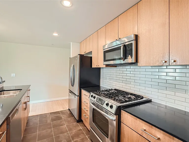 76 Cedar St #502 — Photo 10