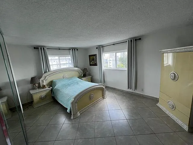 1001 NE 14th Ave #701 — Photo 29