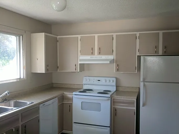 23 Longview Cres #1A — Photo 3