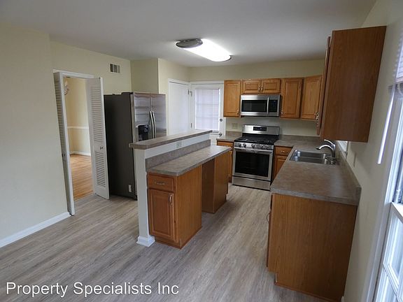 3rd image of 7012 Stone Mill Pl