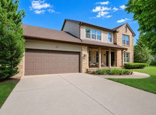 129 N Windsor Cir, Bloomingdale, IL 60108
