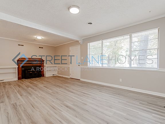 4th image of 1235 Hahn Ave NE
