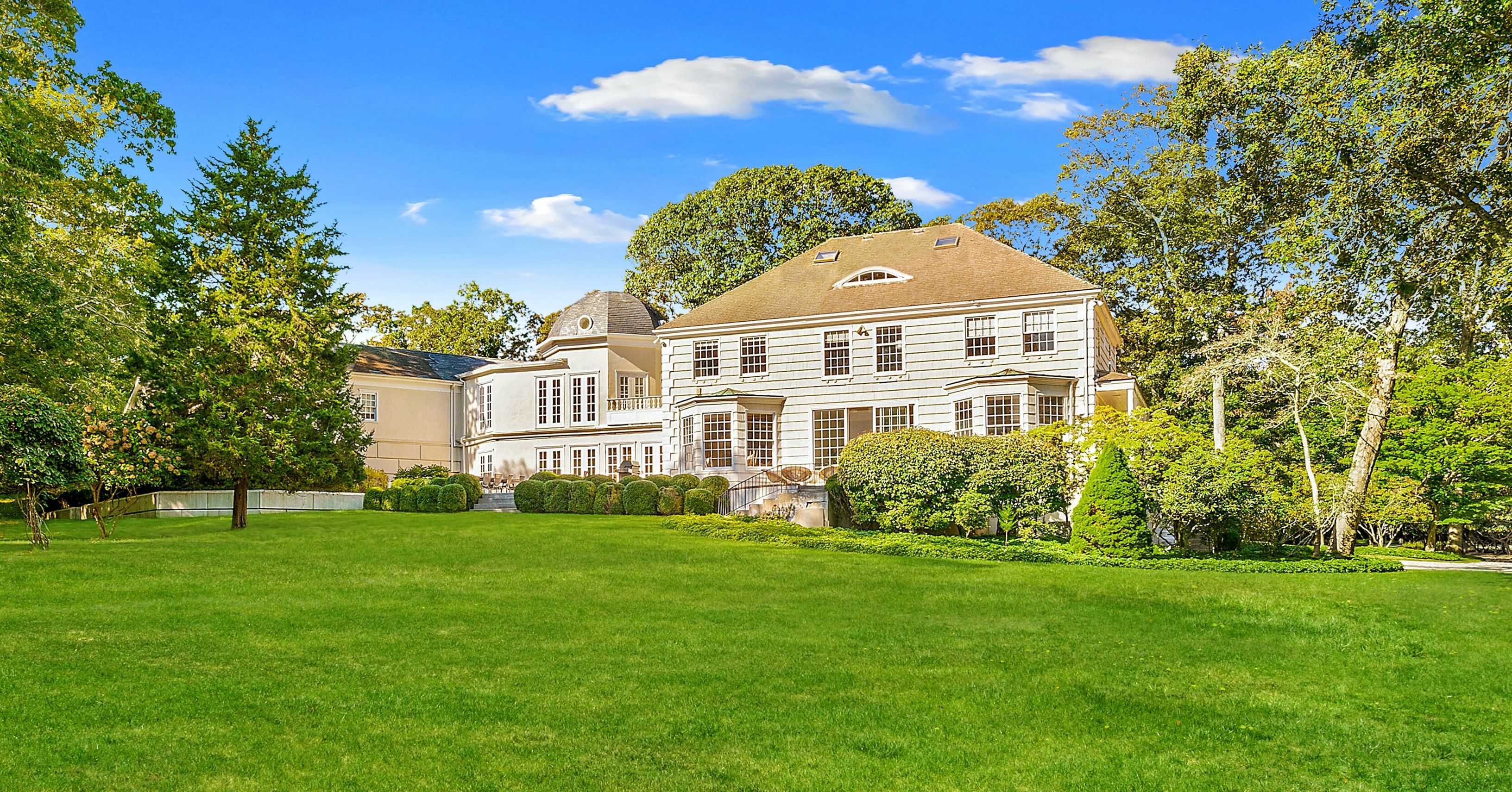 30 Wainscott Stone Hwy, Wainscott, NY 11975 Out East