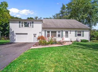 411 Plymouth Rd, Valparaiso, IN 46385