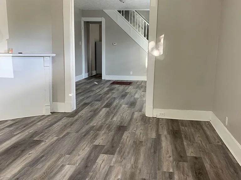 1053 Villa Ave — Photo 10