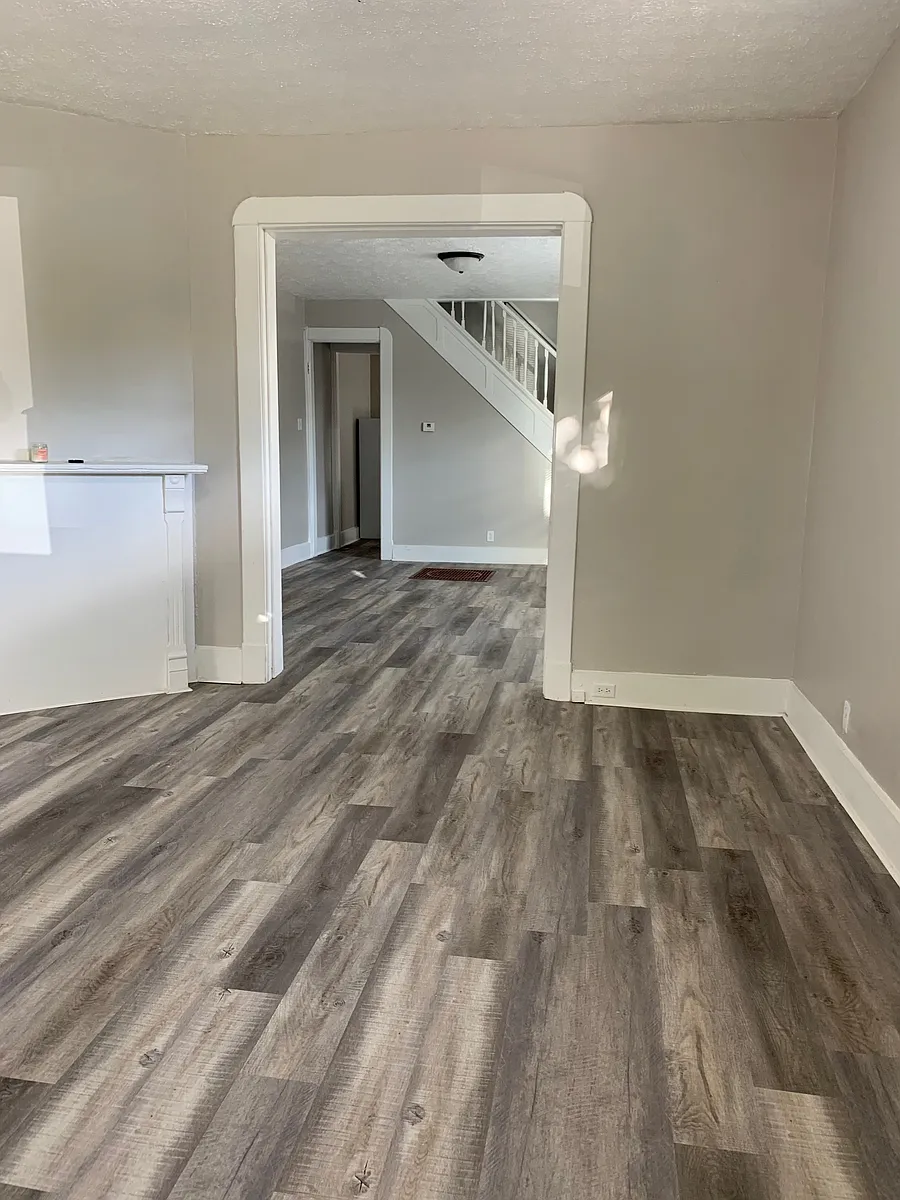 Building Photo - 1053 Villa Ave
