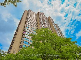 8 Lisa St #804, Brampton, ON L6T 4S6