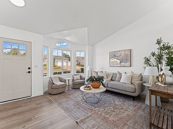 3rd image of 12202 S Jonathan View Ln