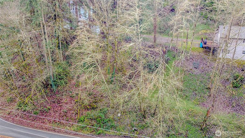 4th image of 2415 NE 178th Street