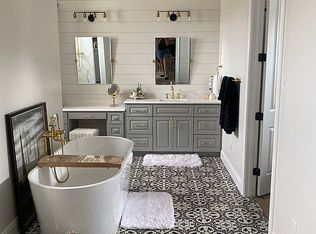 155 Gauntlet Dr, Spring Branch, TX 78070