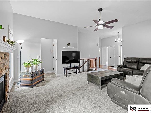 5th image of 16906 Colony Dr