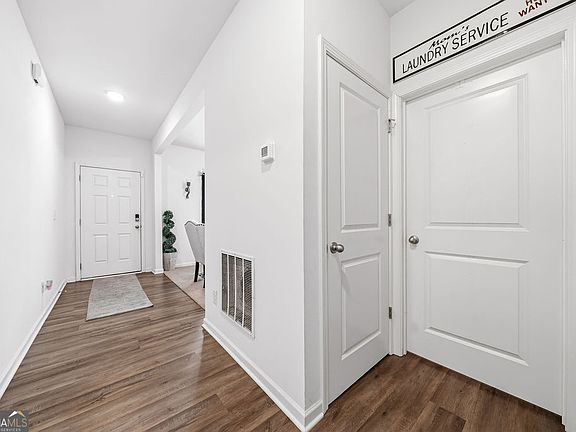 4th image of 142 Meriwether Ln