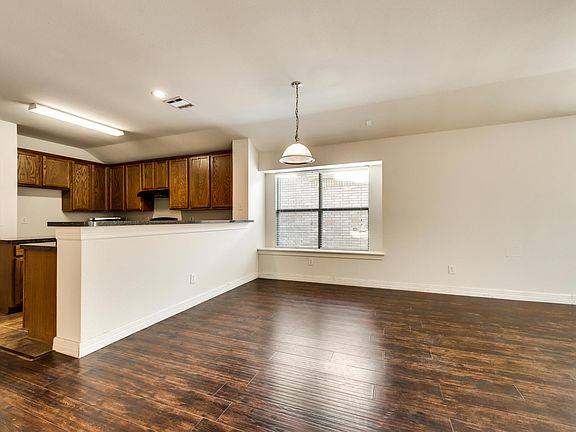 3rd image of 4712 Evanshire Way