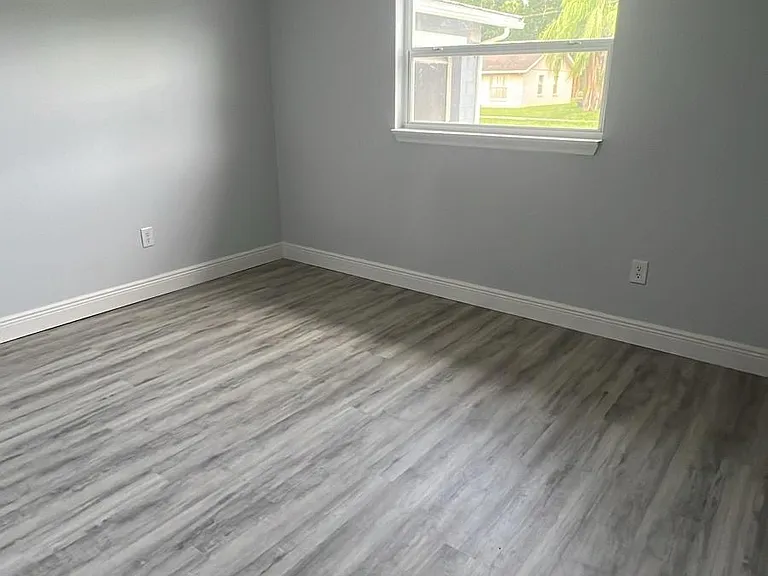 1310 Hobbs Ave — Photo 7