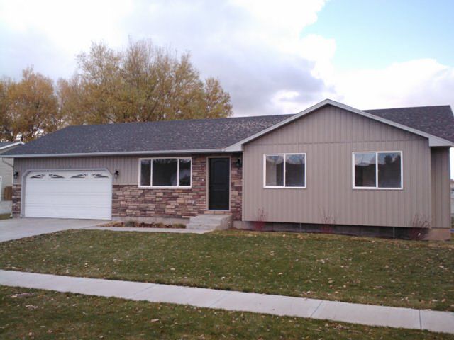 1st image of 3130 S Carolyn Ln