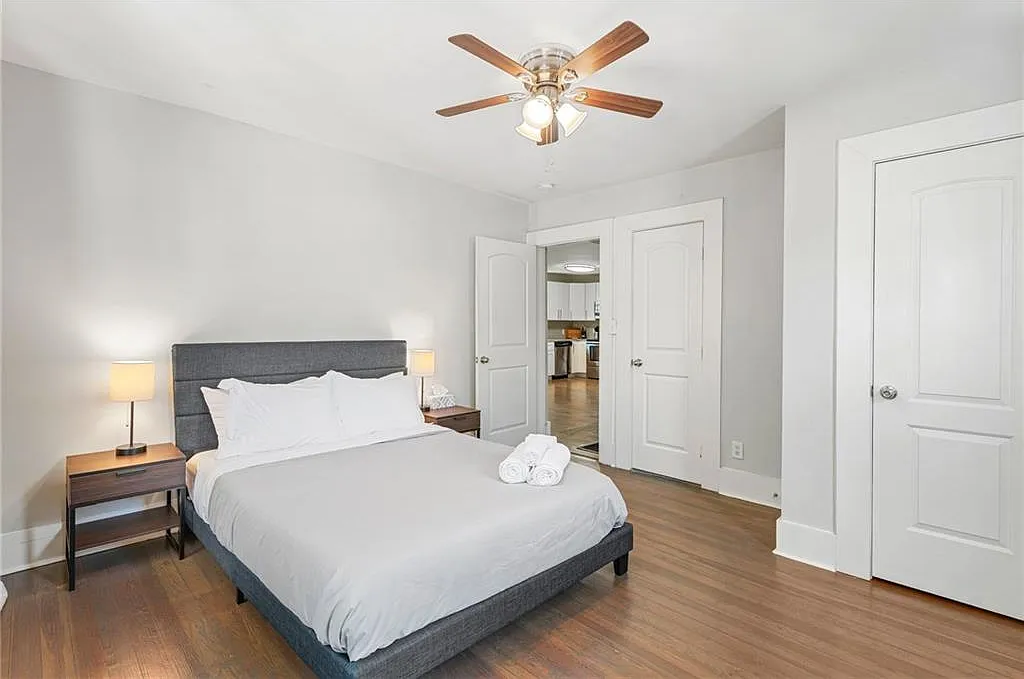 3 bed, 2.0 bath, 400 sqft, $3,600 — Photo 1
