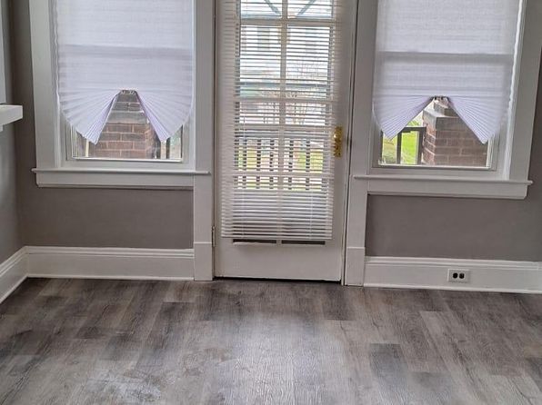 2329 E 89th St APT 4