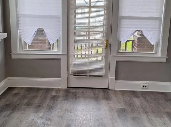 2329 E 89th St APT 4, Cleveland, OH 44106