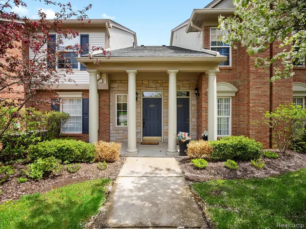 5289 Brookemonte Cir, Rochester, MI 48306