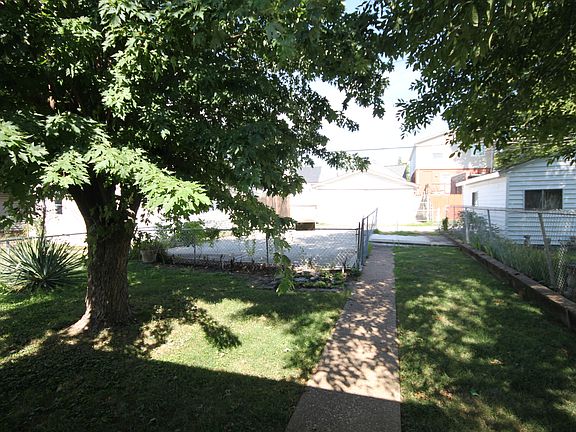3rd image of 5418 Christy Ave