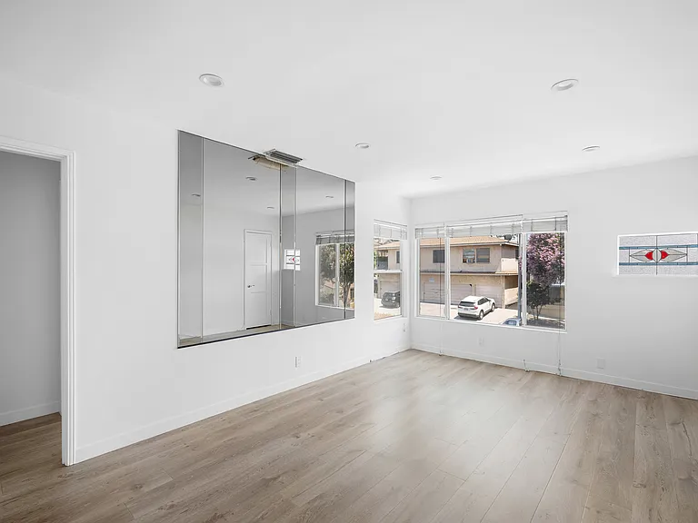331 Cornell Dr #337 — Photo 4