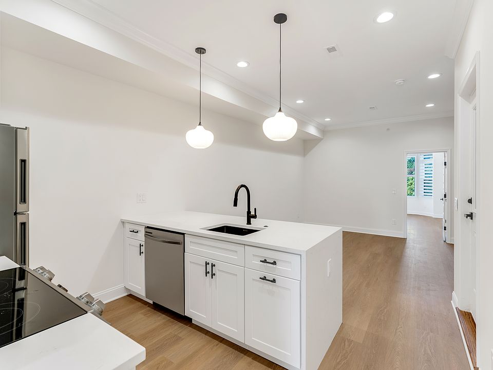 1st image of 2237 N 33rd St #327C