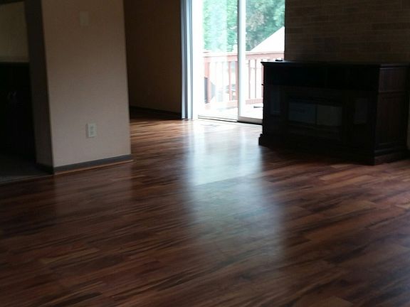 5th image of 3017-3037 Viking Dr #3027